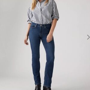 Levis Classic Straight Dark Wash Denim Jeans Size 8 Button Closure Waterless